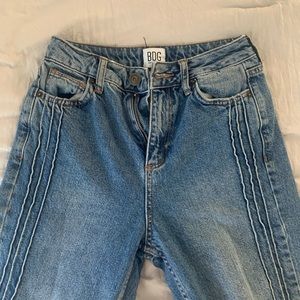 UO BDG mom jeans 🤍
